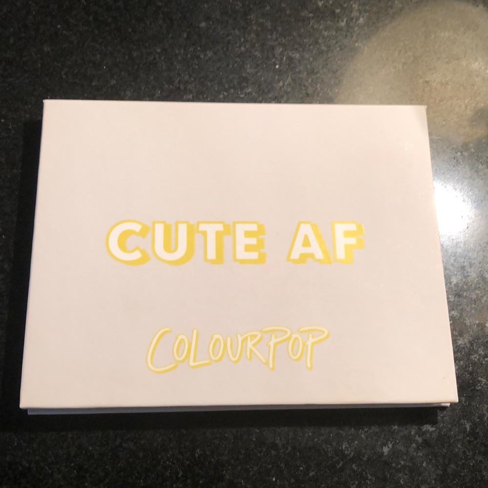 Colourpop Yes, Please! Palette